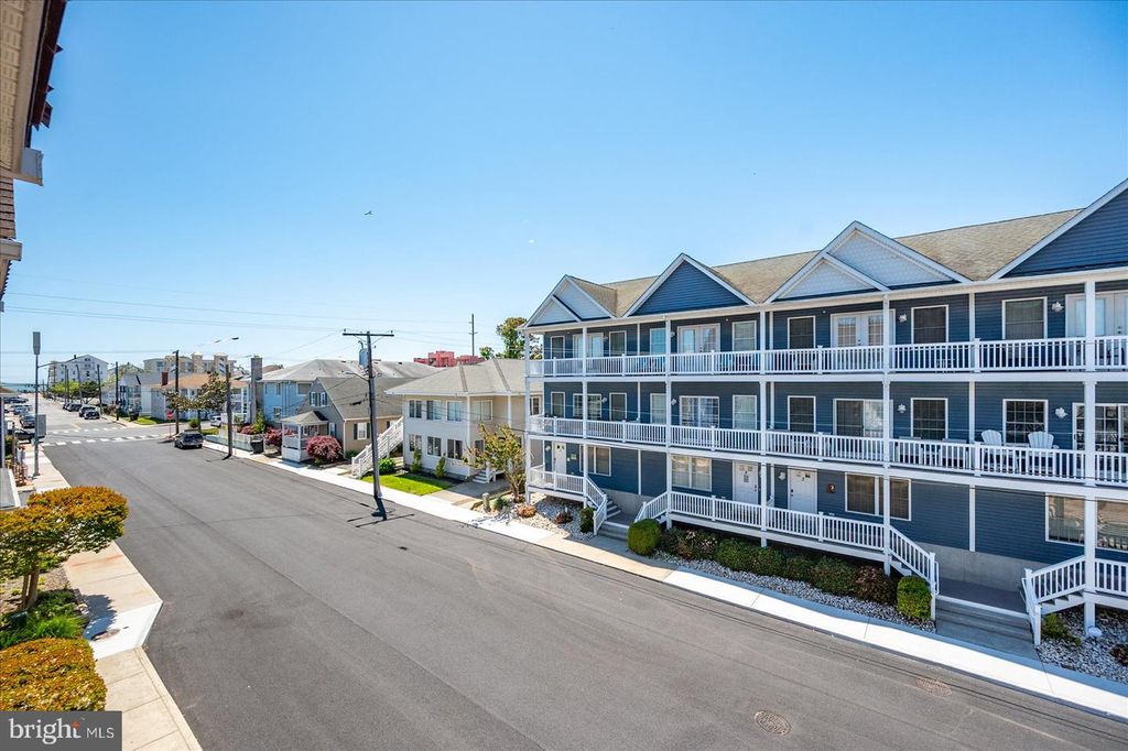 Image 53 of property listing at 208 7TH ST #2, Ocean City, MD 21842