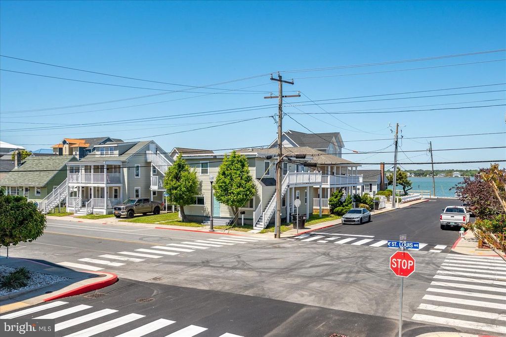Image 59 of property listing at 208 7TH ST #2, Ocean City, MD 21842