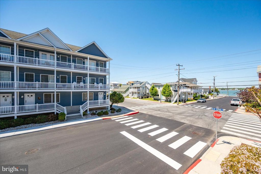Image 60 of property listing at 208 7TH ST #2, Ocean City, MD 21842
