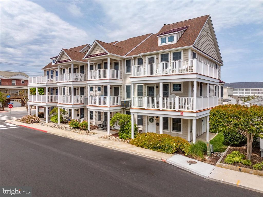 Image 70 of property listing at 208 7TH ST #2, Ocean City, MD 21842