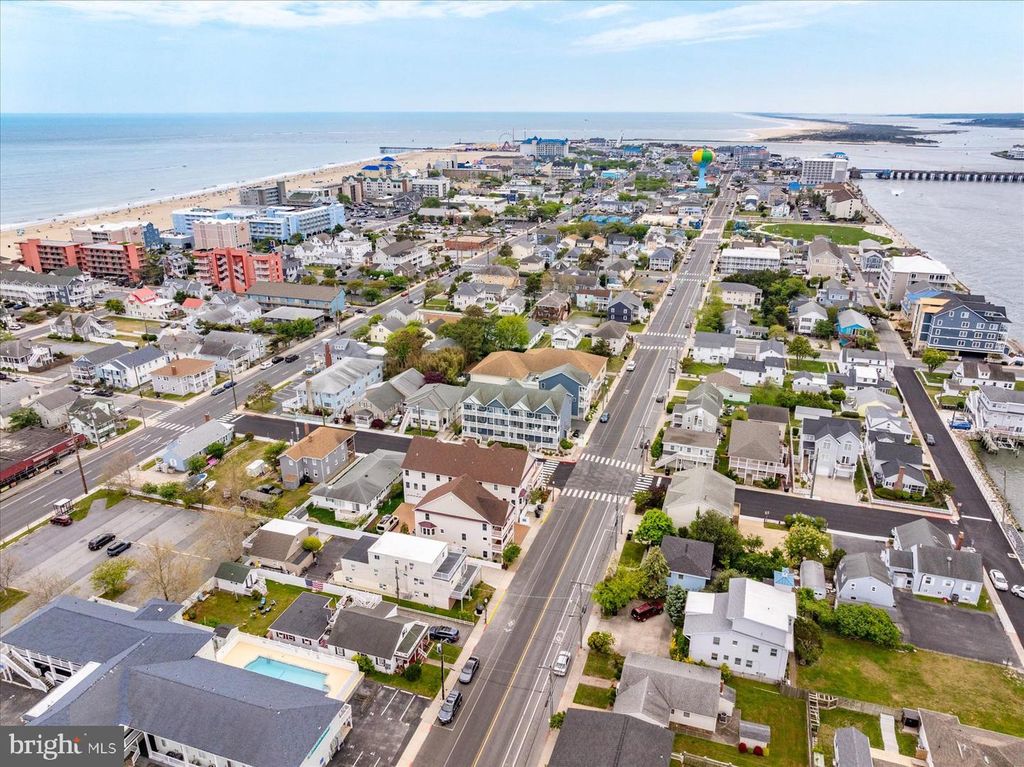 Image 81 of property listing at 208 7TH ST #2, Ocean City, MD 21842