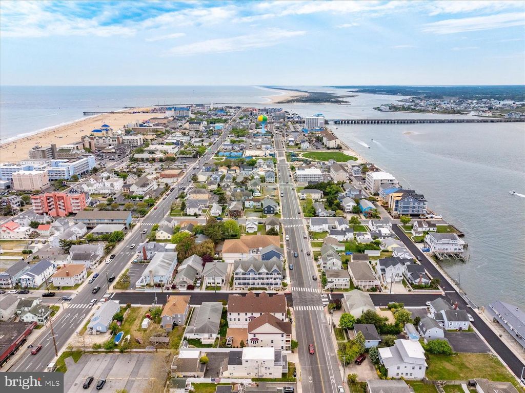Image 84 of property listing at 208 7TH ST #2, Ocean City, MD 21842