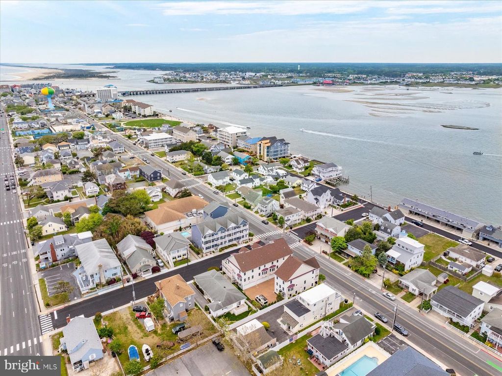 Image 87 of property listing at 208 7TH ST #2, Ocean City, MD 21842
