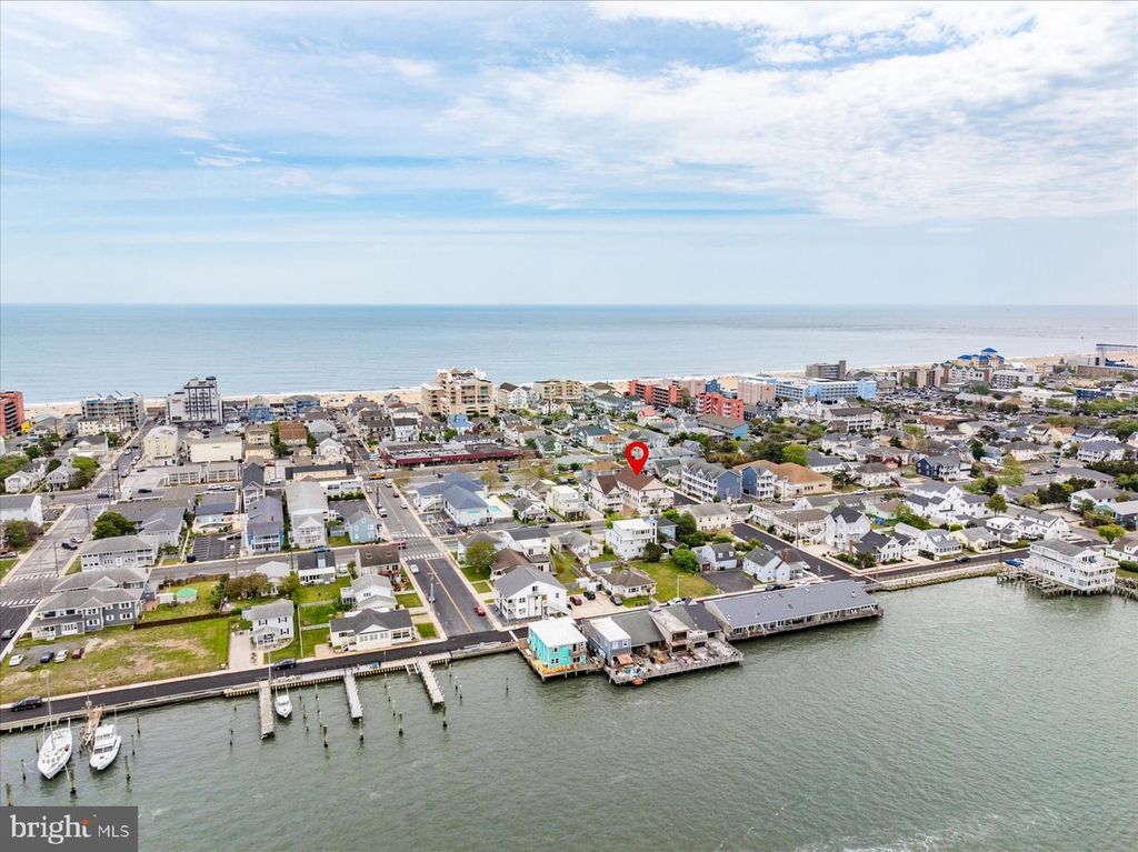 Image 92 of property listing at 208 7TH ST #2, Ocean City, MD 21842