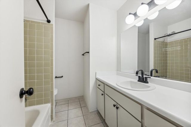 807 Castle Ridge RD A, Austin, TX 78746
