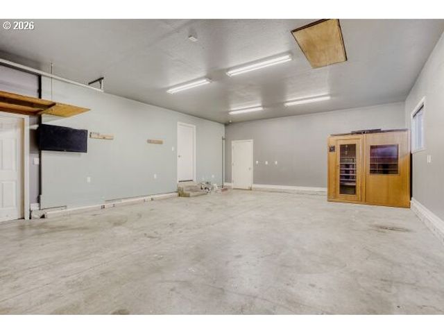 17741 Se Marie St, Portland, OR 97236