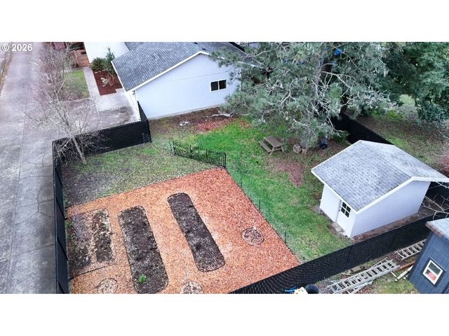 17741 Se Marie St, Portland, OR 97236