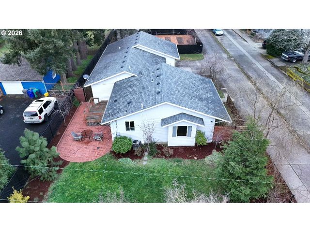 17741 Se Marie St, Portland, OR 97236