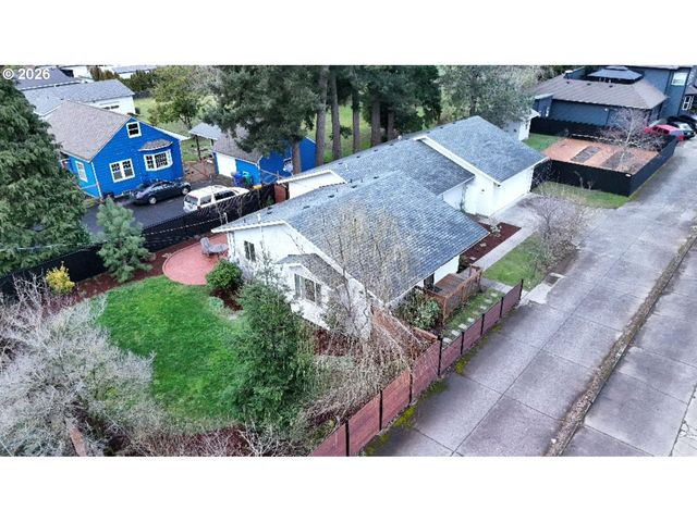 17741 Se Marie St, Portland, OR 97236