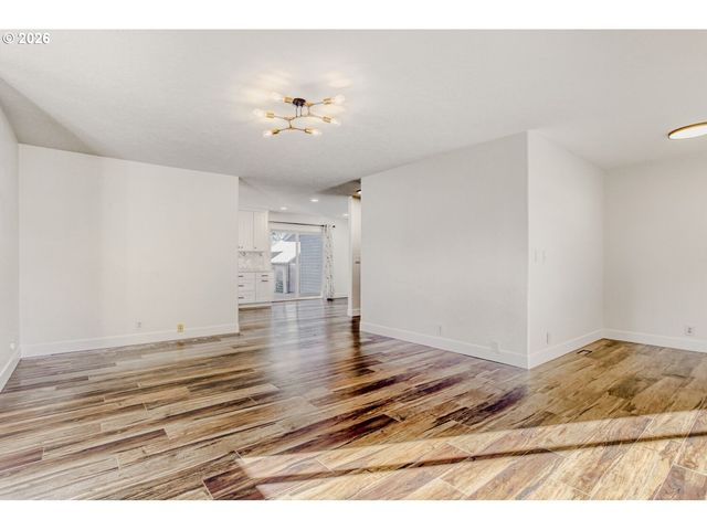 17741 Se Marie St, Portland, OR 97236