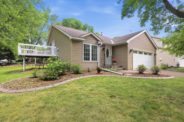 6512 Gray Fox Curve, Chanhassen, MN 55317