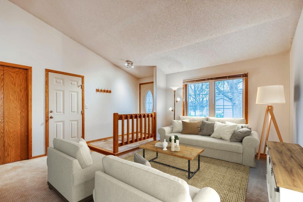 6512 Gray Fox Curve, Chanhassen, MN 55317 — photo 2