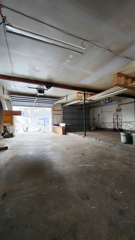 723 Fox River Road, Valparaiso, IN 46385