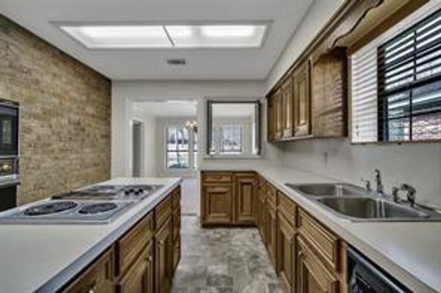 109 Hiwon Drive, Conroe, TX 77304