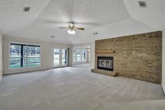 109 Hiwon Drive, Conroe, TX 77304