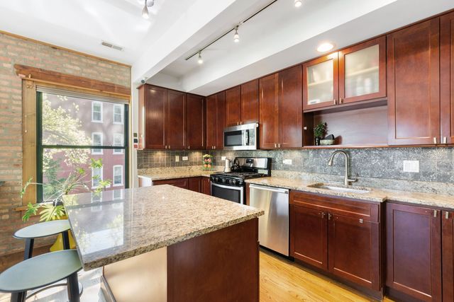 1803 W HURON Street 2, Chicago, IL 60622