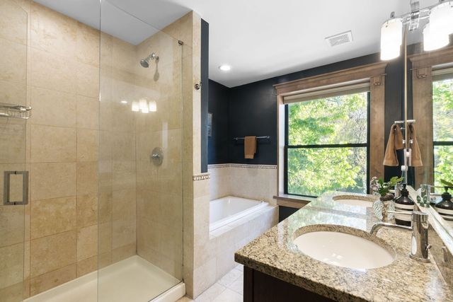 1803 W HURON Street 2, Chicago, IL 60622