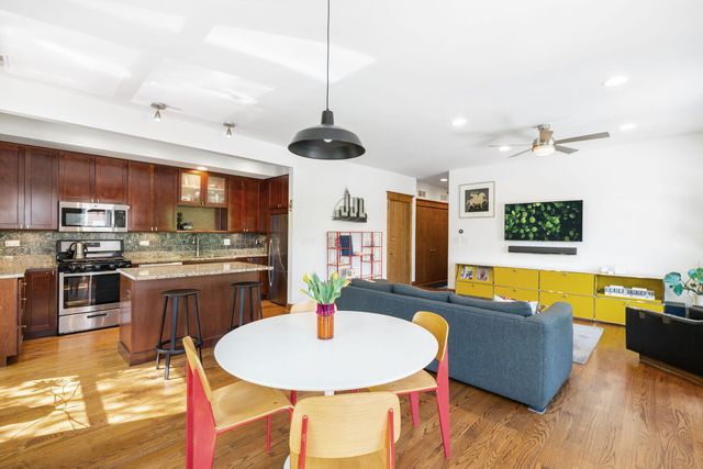 1803 W HURON Street 2, Chicago, IL 60622