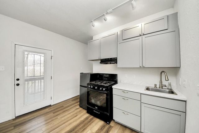 9325 Grady Street, Houston, TX 77016