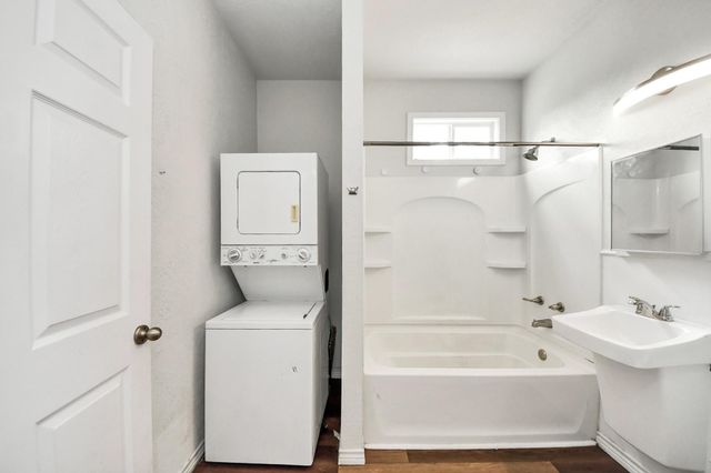 9325 Grady Street, Houston, TX 77016