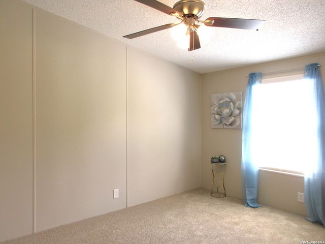 204 County Road 7725, Natalia, TX 78059