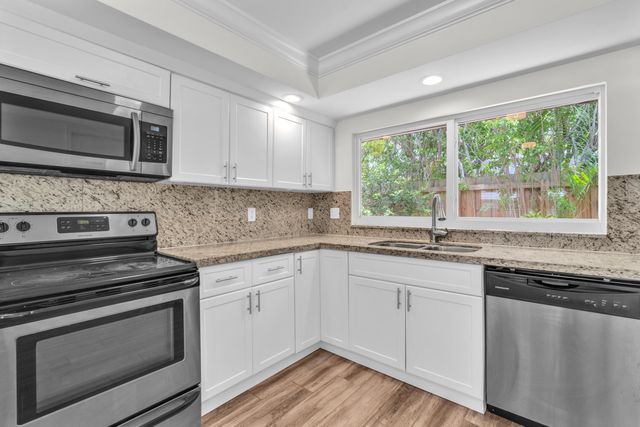 1424 SW 13th Drive 1424, Boca Raton, FL 33486