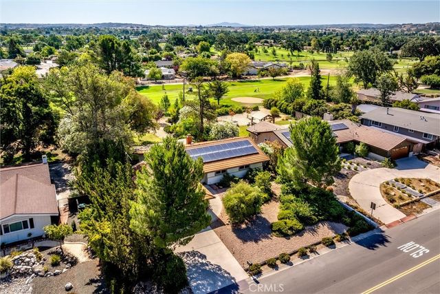 1523 Country Club Drive, Paso Robles, CA 93446