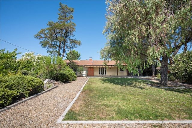 1523 Country Club Drive, Paso Robles, CA 93446