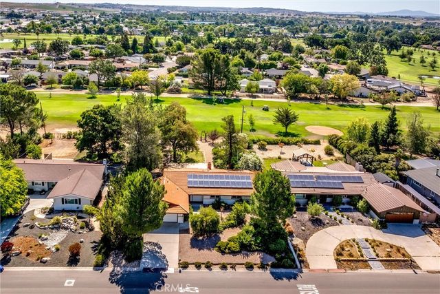 1523 Country Club Drive, Paso Robles, CA 93446