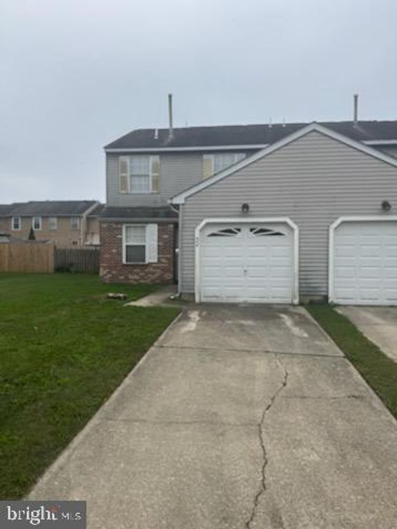 32 RIVER BANK DR, Roebling, NJ 08554