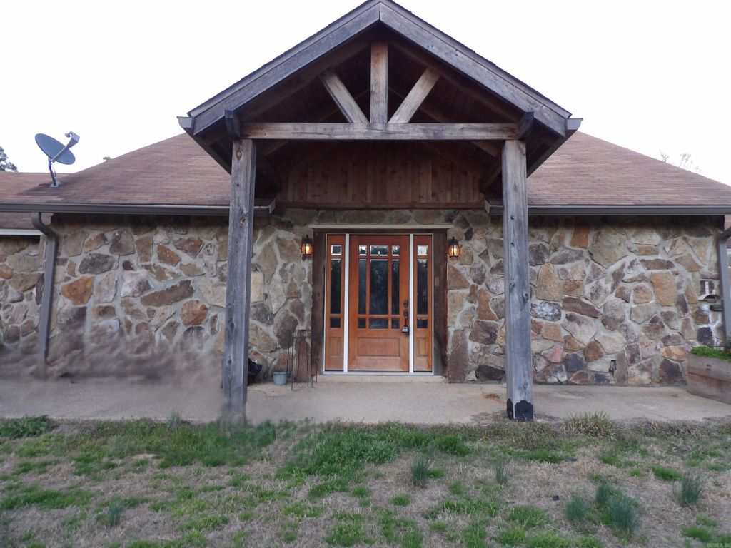 161 Windy Hills Lane, Monticello, AR 71655