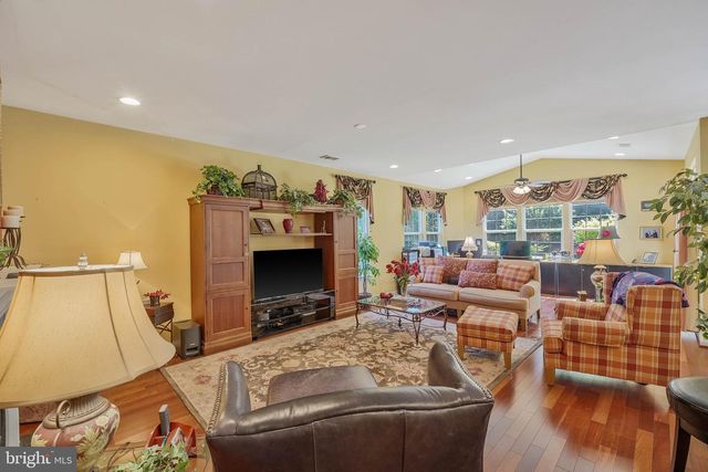 17253 FOUR SEASONS DR, Dumfries, VA 22025