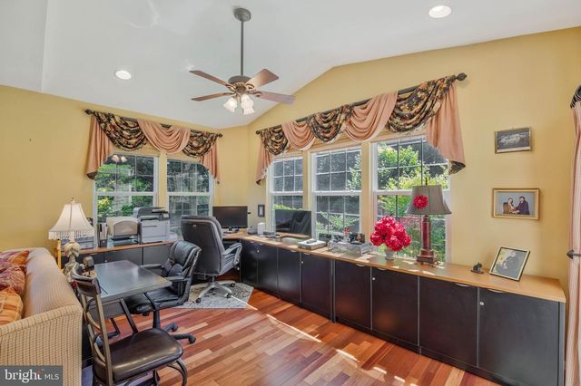 17253 FOUR SEASONS DR, Dumfries, VA 22025