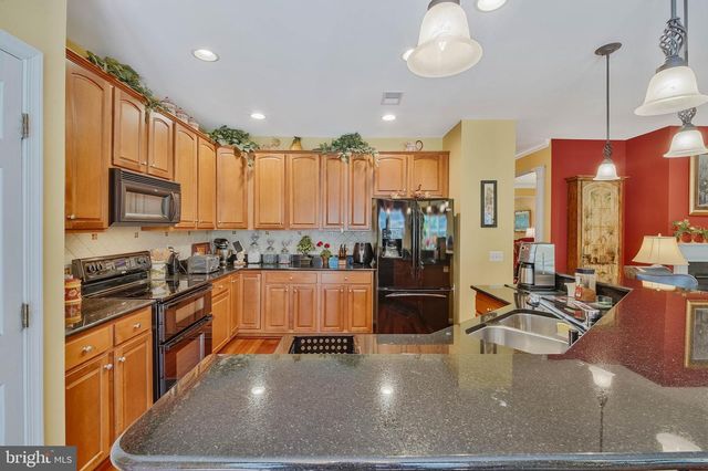 17253 FOUR SEASONS DR, Dumfries, VA 22025