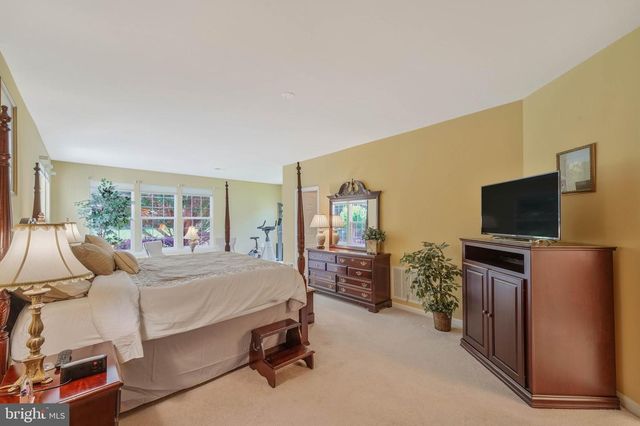 17253 FOUR SEASONS DR, Dumfries, VA 22025