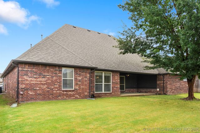 9408 N 96th East Avenue, Owasso, OK 74055