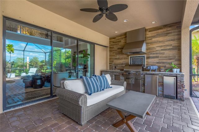 9127 TILLINGHAST DRIVE, Tampa, FL 33626