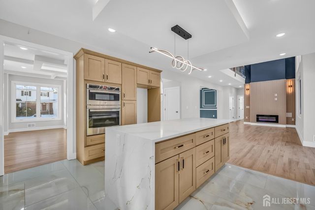 24 Norton Street, Edison, NJ 08820