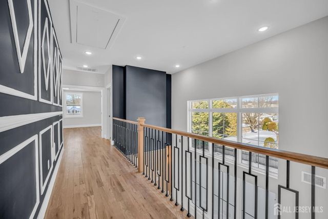 24 Norton Street, Edison, NJ 08820