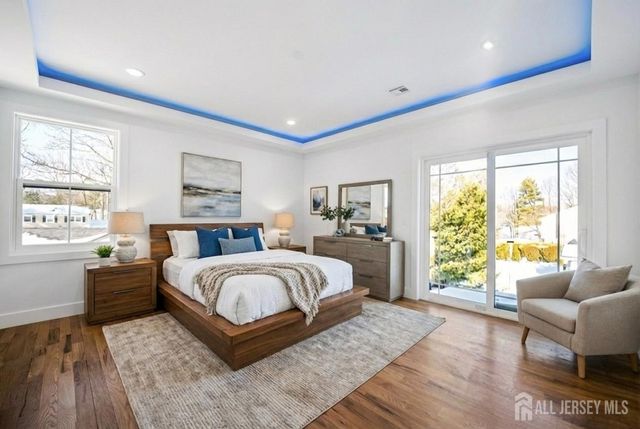 24 Norton Street, Edison, NJ 08820