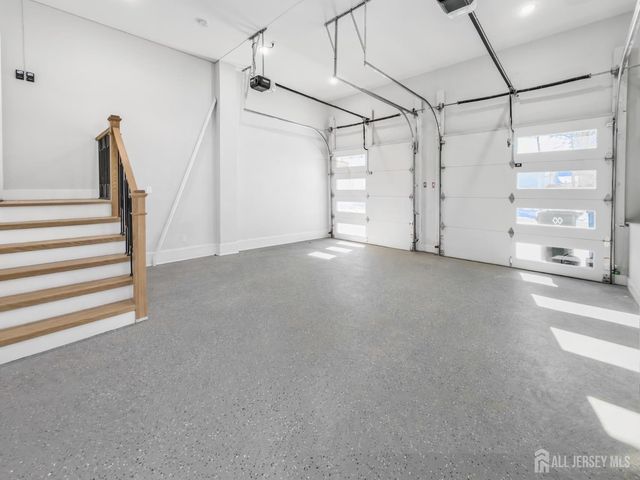 24 Norton Street, Edison, NJ 08820