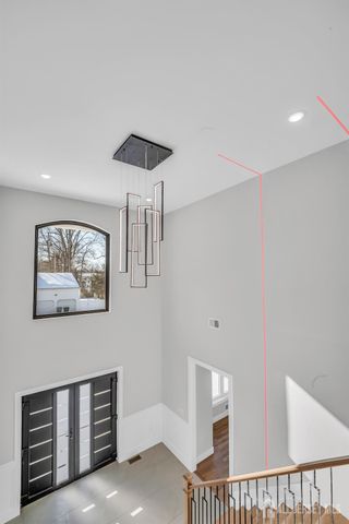 24 Norton Street, Edison, NJ 08820