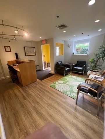 1776 Massachusetts Avenue 2a, Cambridge, MA 02140