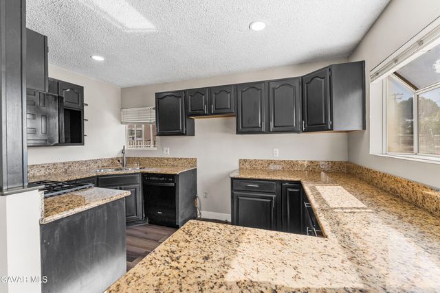 43028 W 45th Street, Lancaster, CA 93536