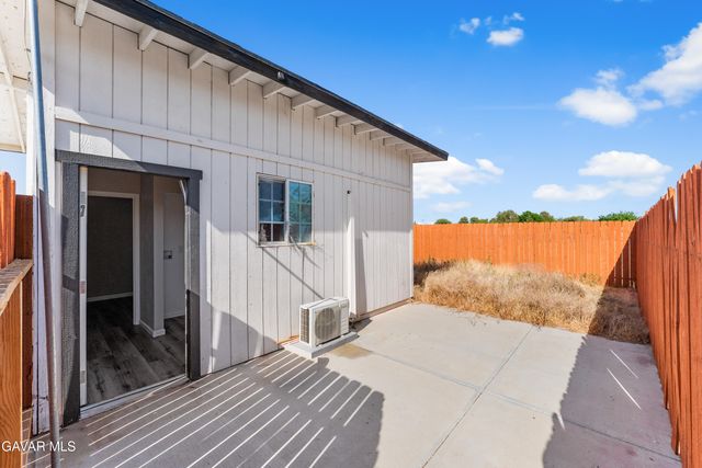 43028 W 45th Street, Lancaster, CA 93536