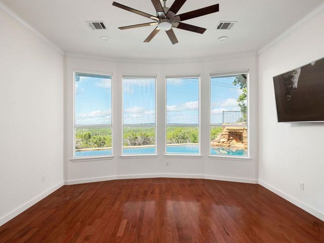 7319 Yaupon DR, Austin, TX 78759