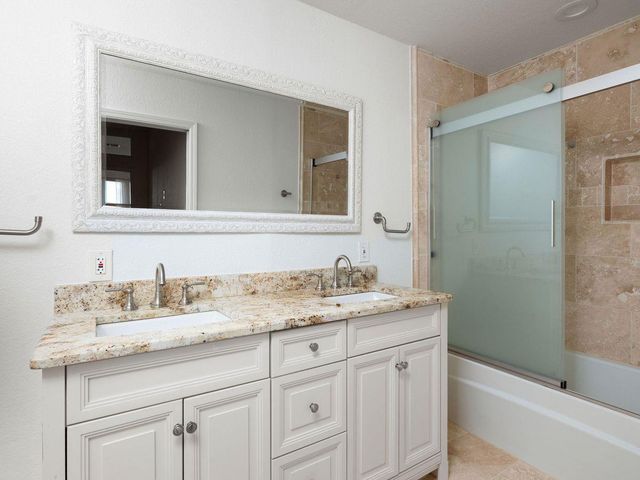 7319 Yaupon DR, Austin, TX 78759