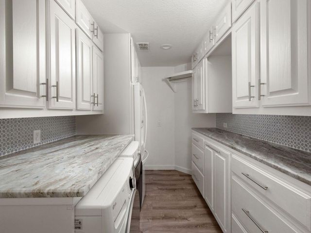 7319 Yaupon DR, Austin, TX 78759