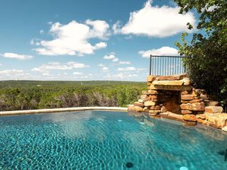 7319 Yaupon DR, Austin, TX 78759