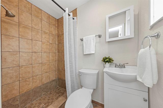 4658 25TH AVENUE S, St Petersburg, FL 33711